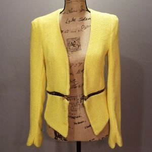 Yellow blazer